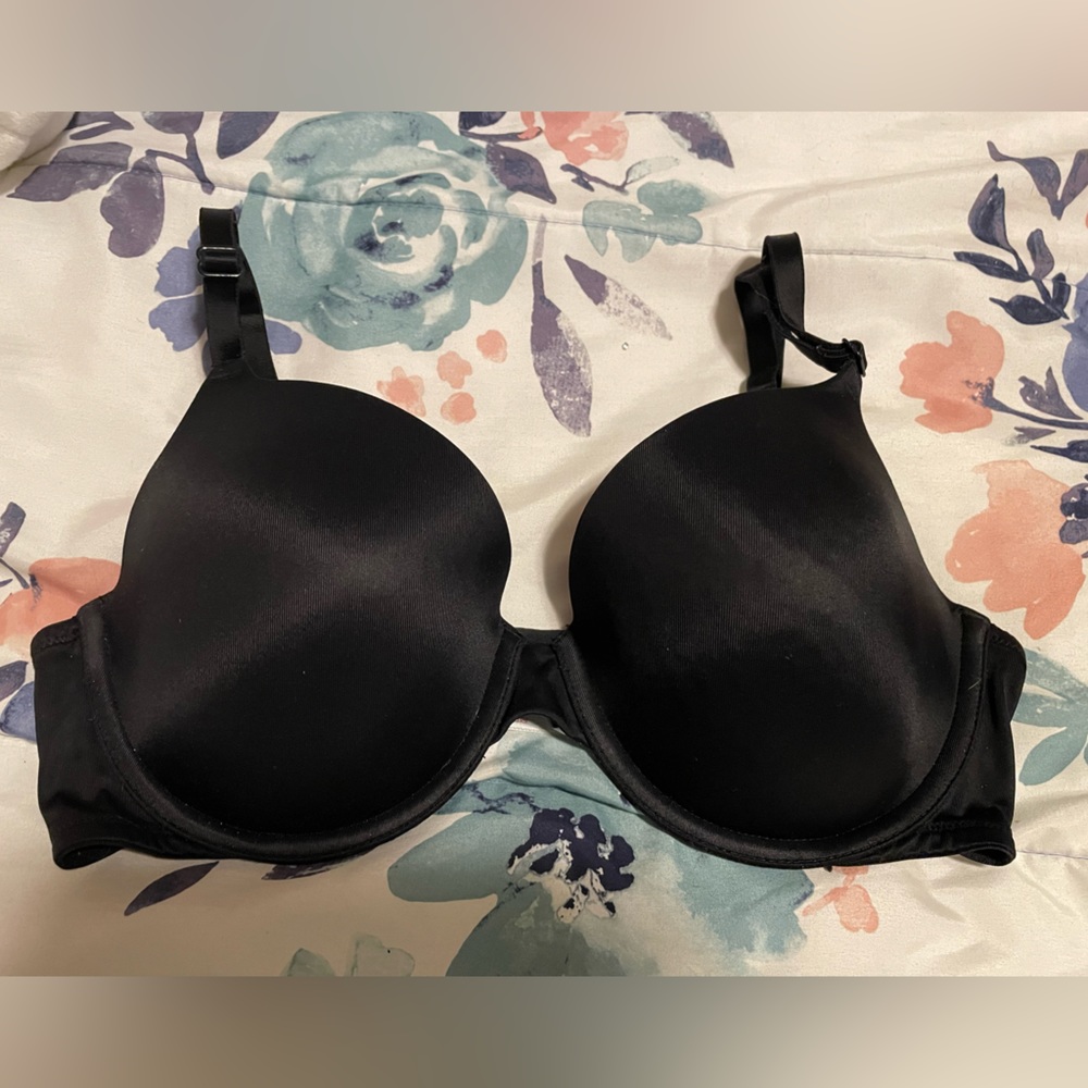 34D PINK Victorias Secret Black Bra